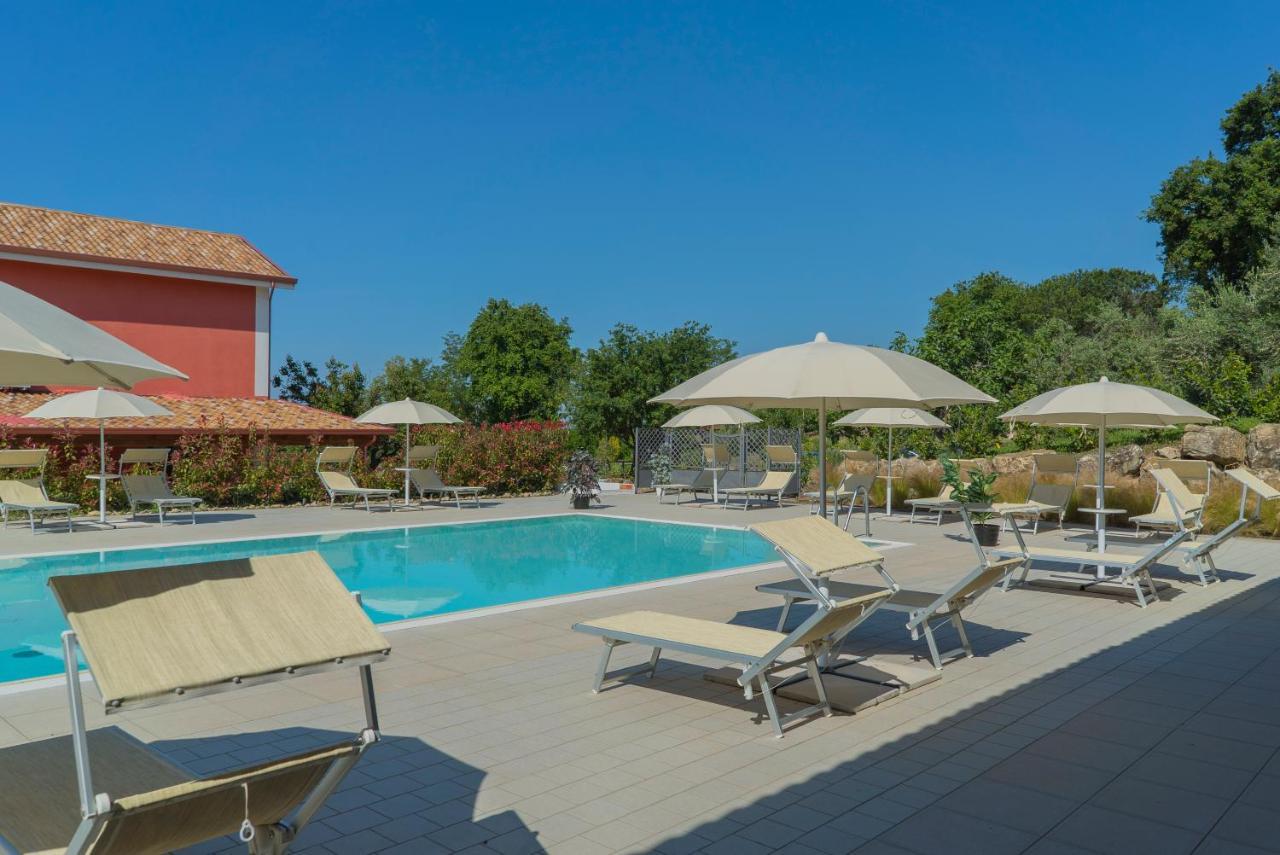 Bed and Breakfast Terra Di Vento Montecorvino Pugliano Zewnętrze zdjęcie