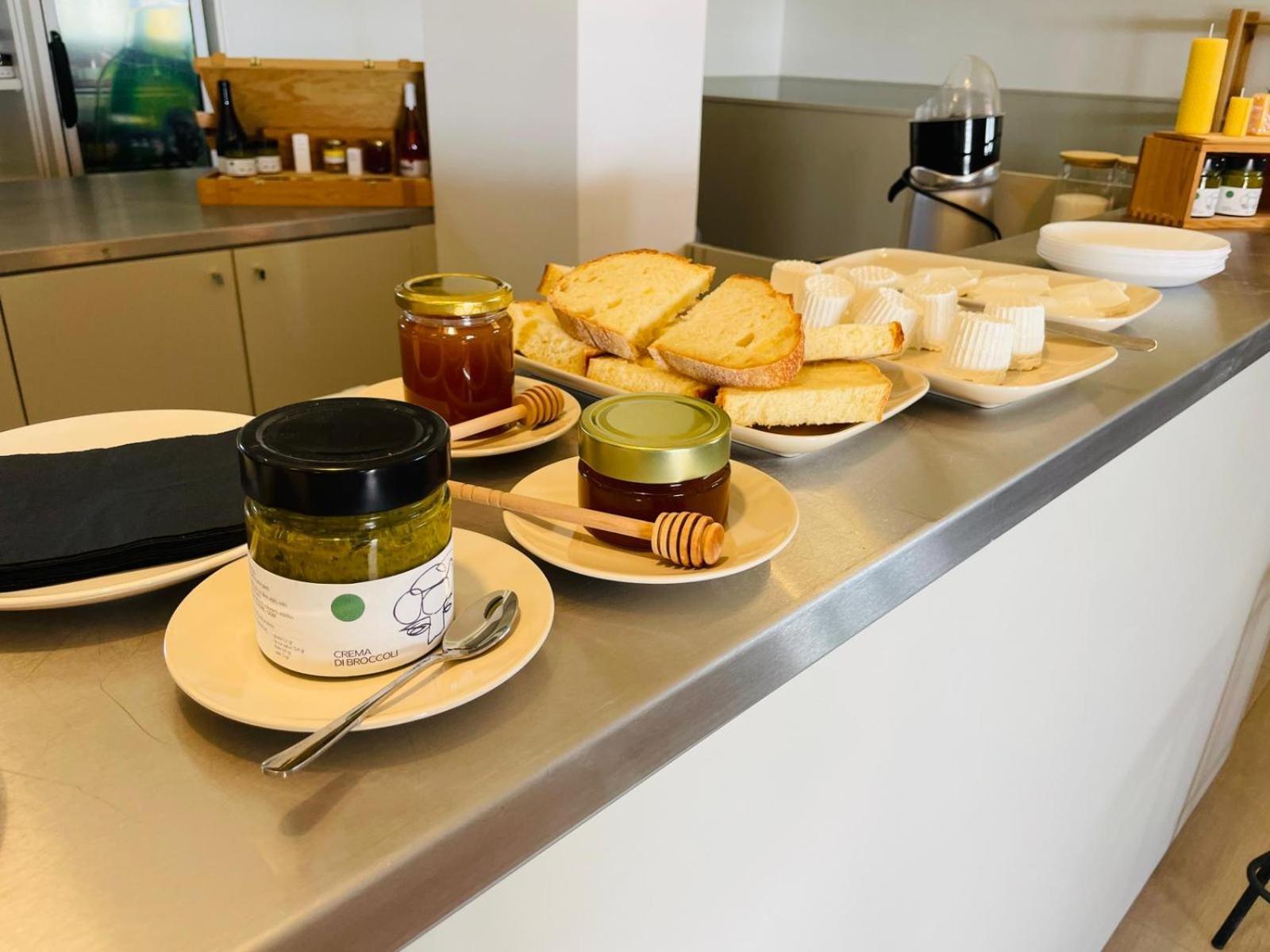 Bed and Breakfast Terra Di Vento Montecorvino Pugliano Zewnętrze zdjęcie